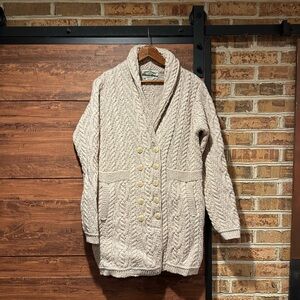 Aran Crafts 100%  Merino Wool Button Front Cardigan Sweater Cable Knit (40)